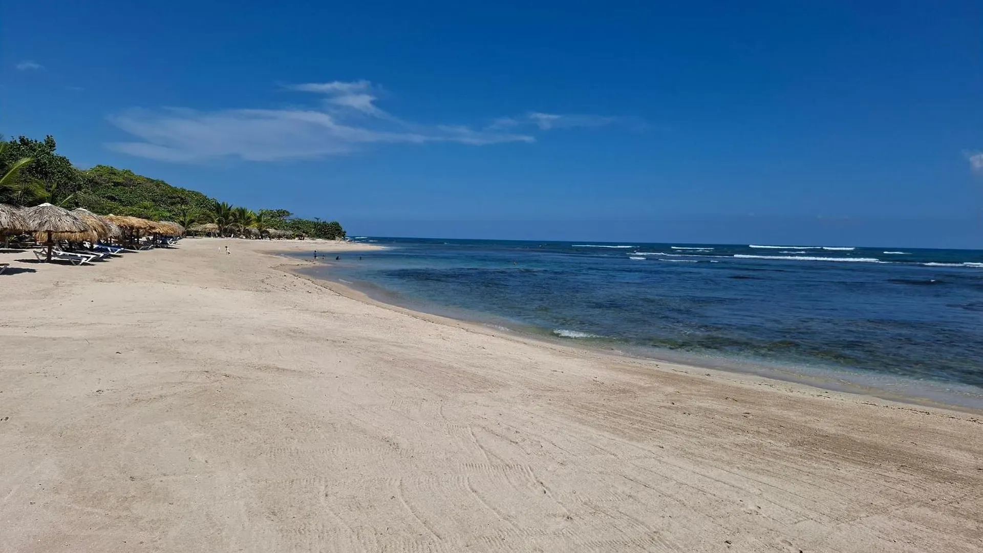 Costambar Beachside Apartment With Pool Puerto Plata
